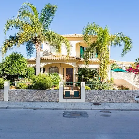 Daire Alsakia Village Apt. *