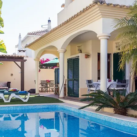 Alsakia Village Apt. * Quarteira